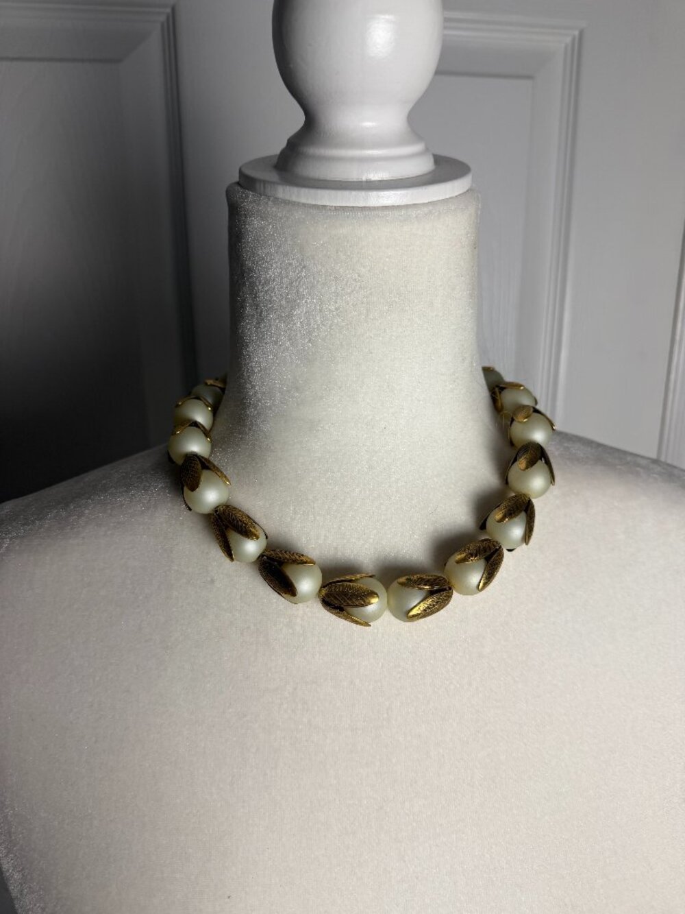 Lenora Dame Vintage Gold Tone & Pearl Bead Choker Necklace